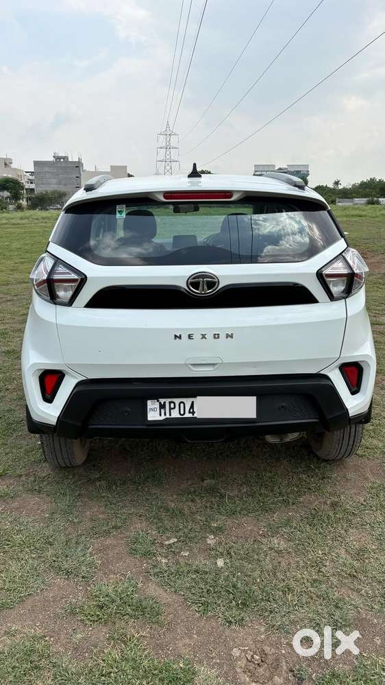 Tata Nexon 1.2 Revotron Xm Plus (s), 2023, Petrol