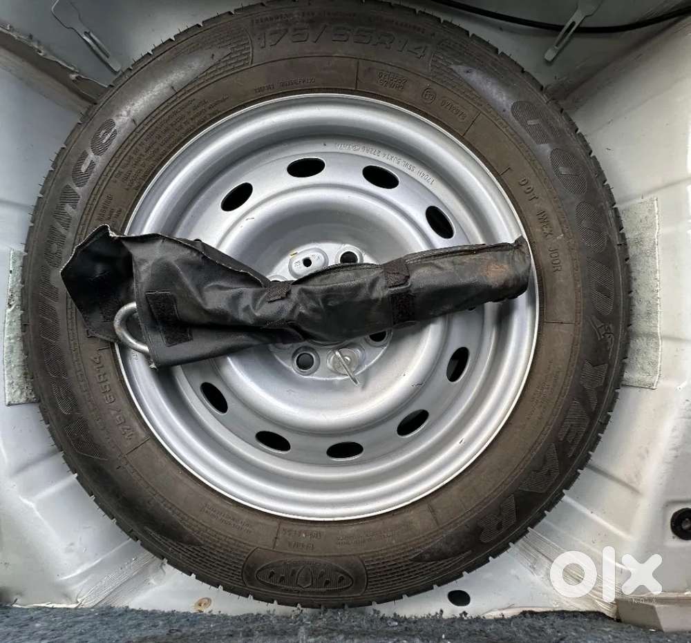 Tata Tiago Xza, 2017, Petrol