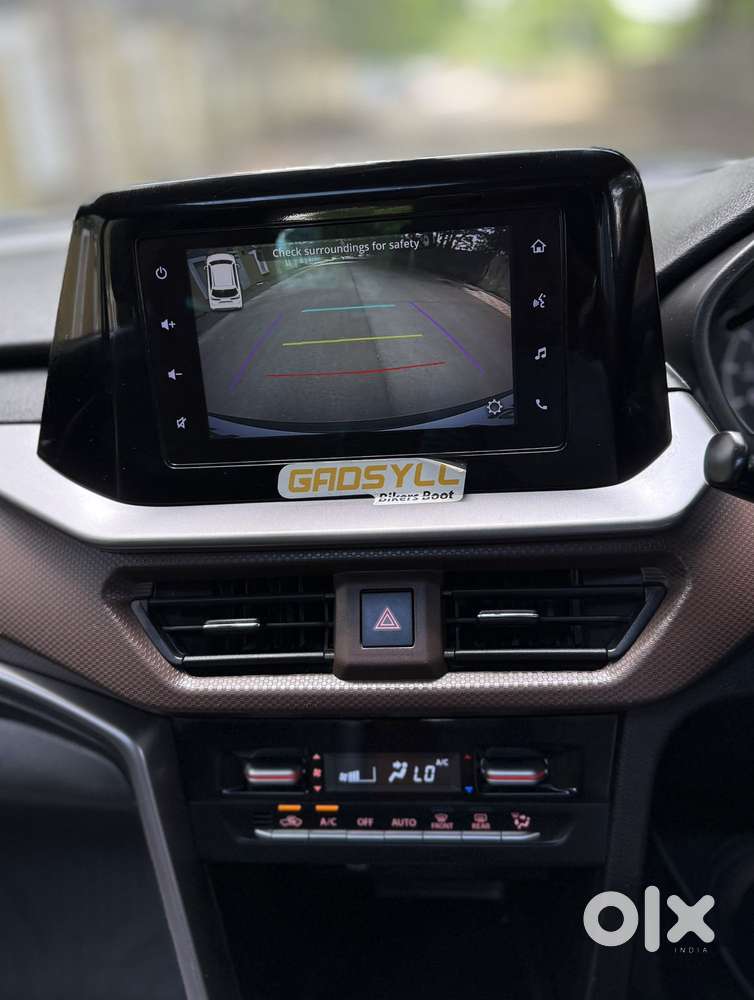 Maruti Suzuki Brezza Zxi S-cng, 2023, Cng & Hybrids