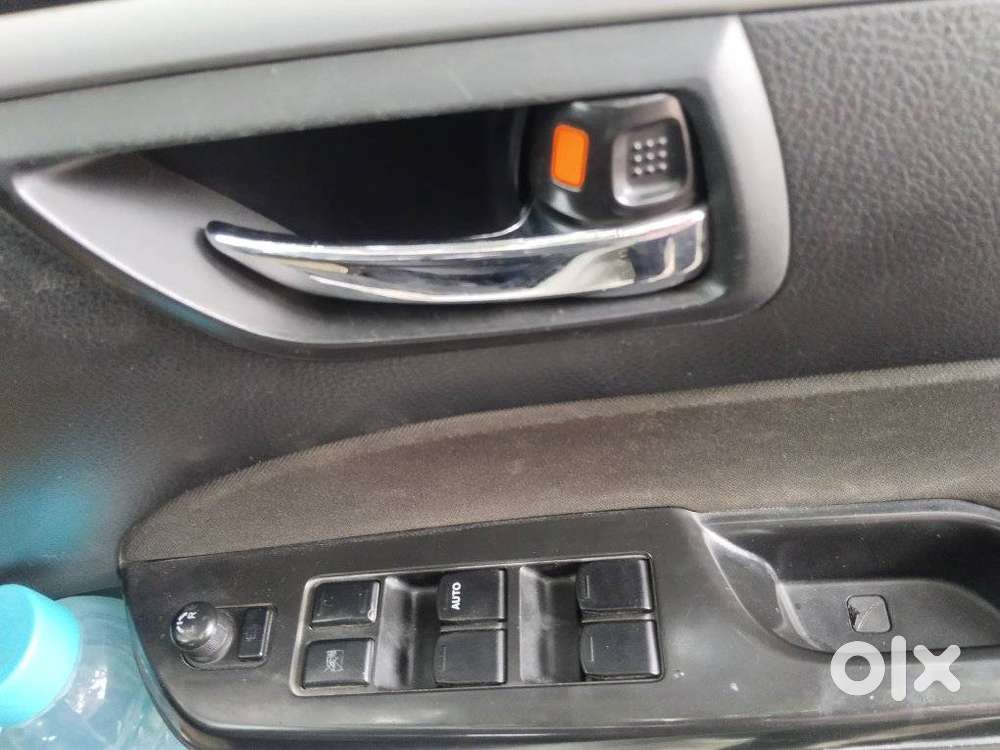Maruti Suzuki Swift Vxi 1.2 Abs Bs-iv, 2015, Petrol