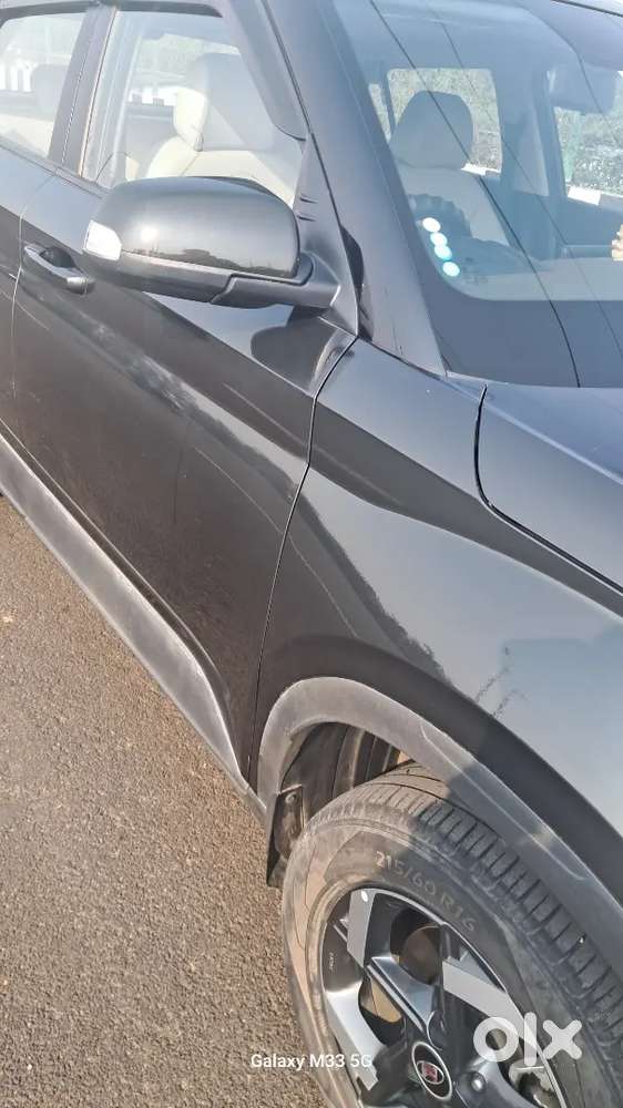 Hyundai Venue 2019 Petrol 28490 Km Driven