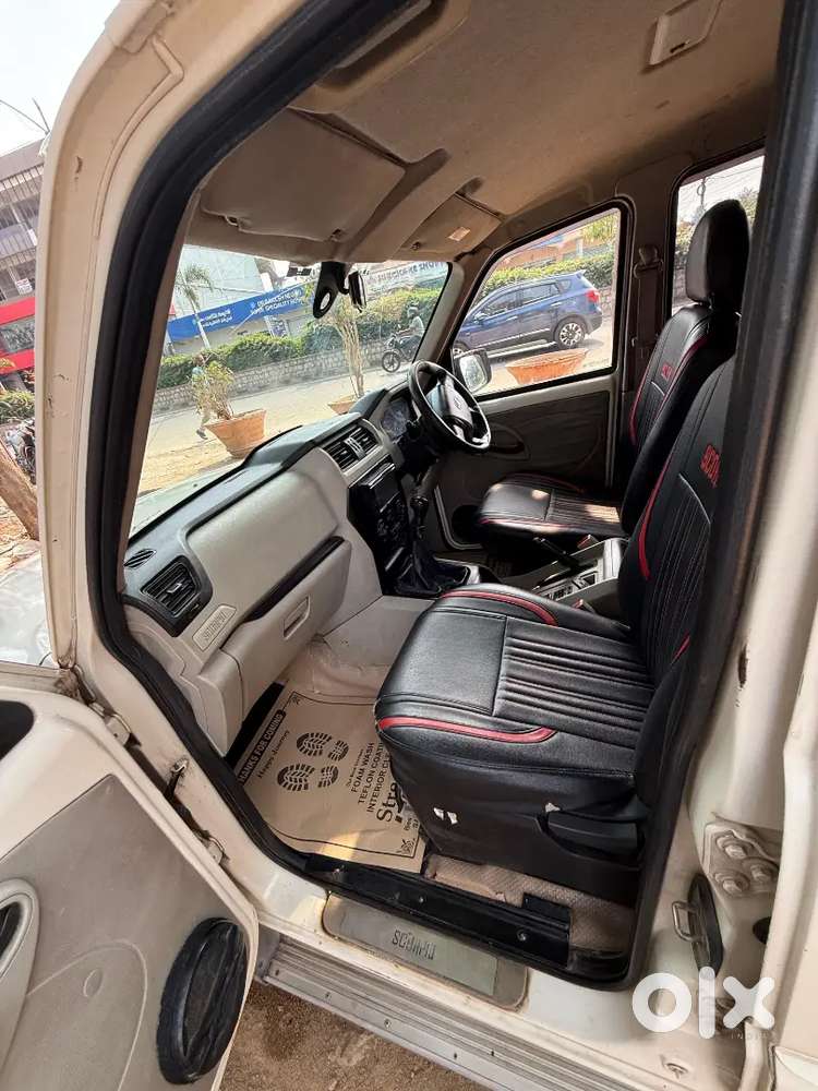 Mahindra Scorpio S2 2.5 9 Seater 2014 Model