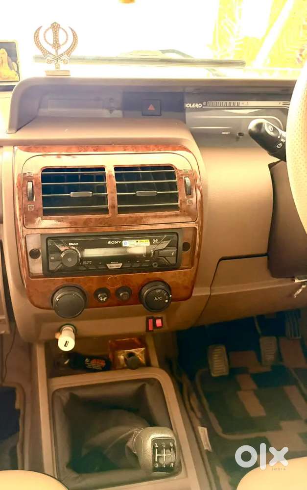 Mahindra Bolero 2.5 2015 Special Edition Top