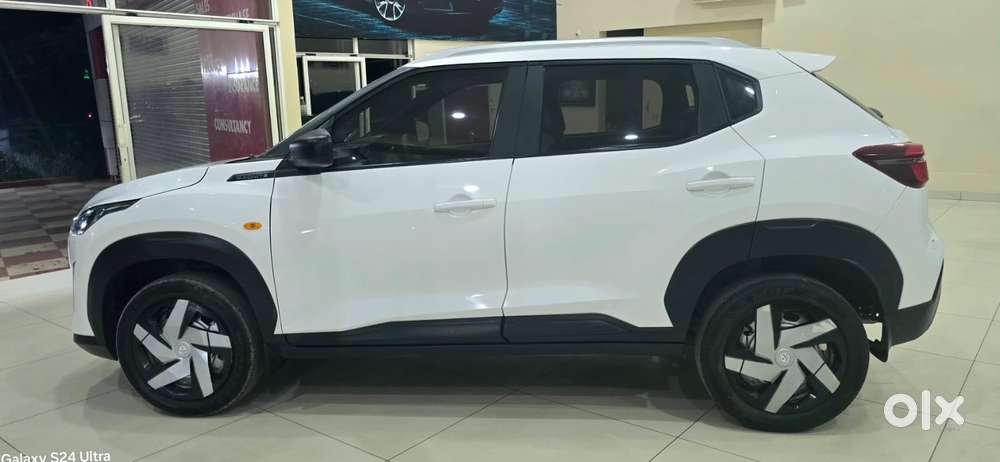 Nissan Magnite 1.0 Xv, 2023, Petrol