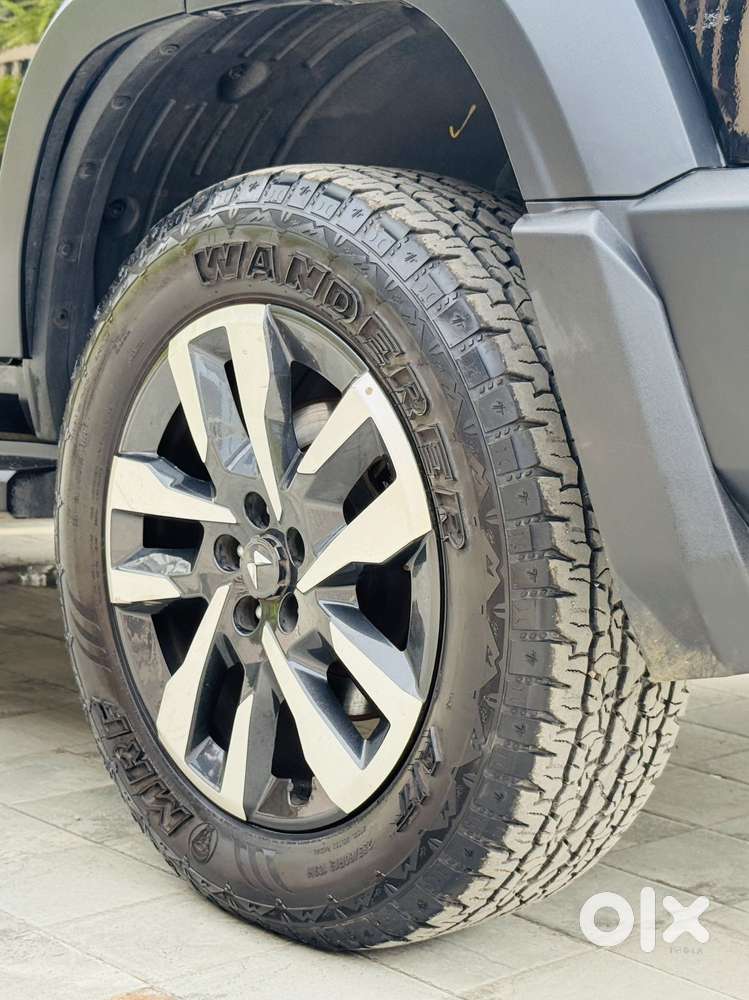Mahindra Thar Roxx Ax7l Rwd Diesel At, 2025, Diesel