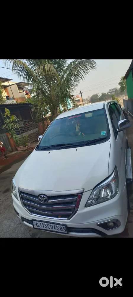 Toyota Innova 2014 Diesel 130000 Km Driven