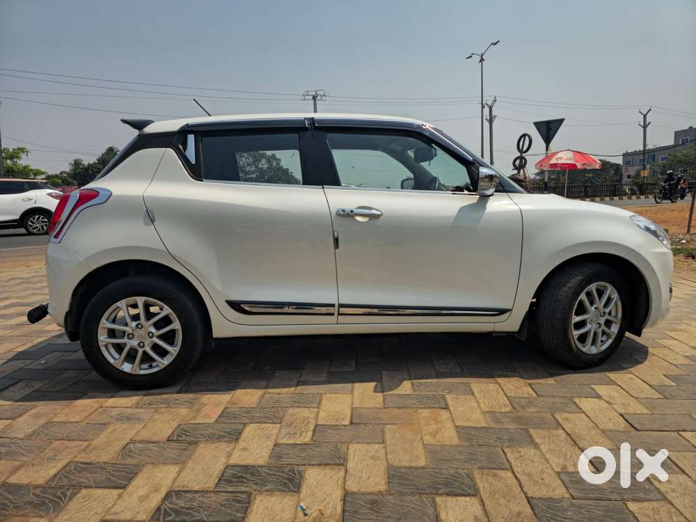 Maruti Suzuki Swift 2018 Zxi, 2019, Petrol