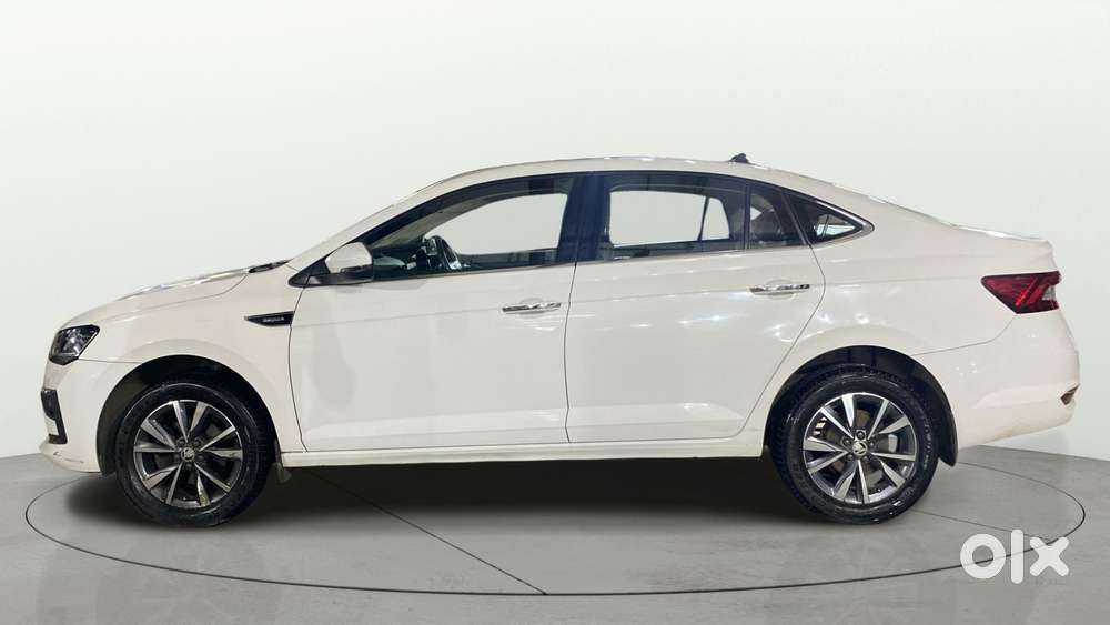 Skoda Slavia 1.0 Tsi Style At, 2023, Petrol