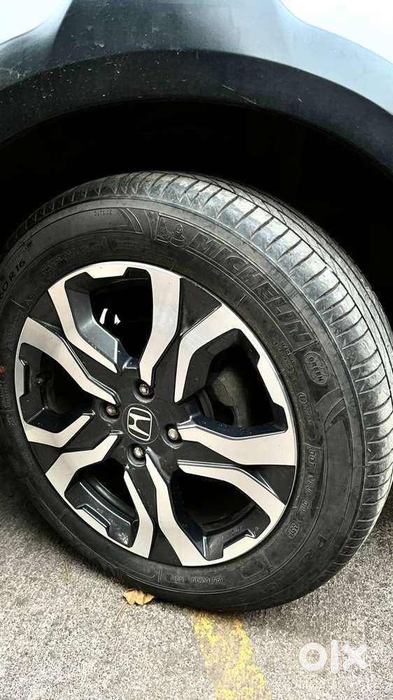 Honda Wr-v Vx Petrol Mt Exclusive Edition With Sunroof