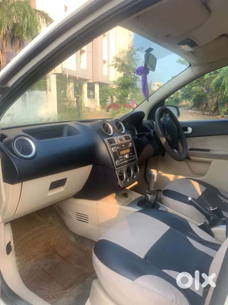 Ford Fiesta Ambiente Petrol 2010