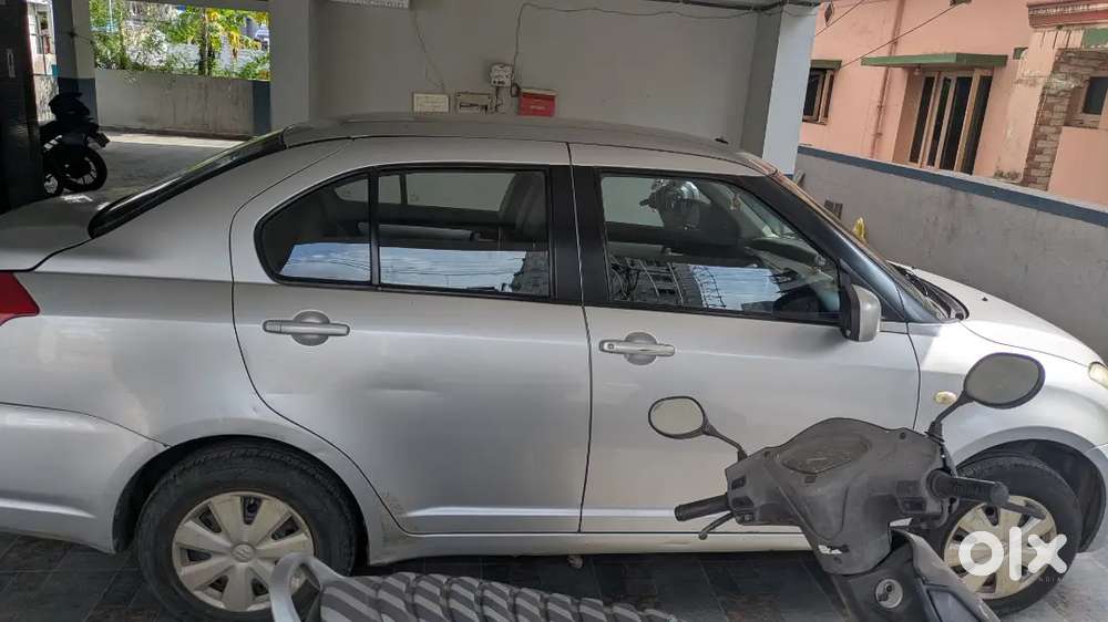 Maruti Suzuki Dzire 1.2 Lxi 2011