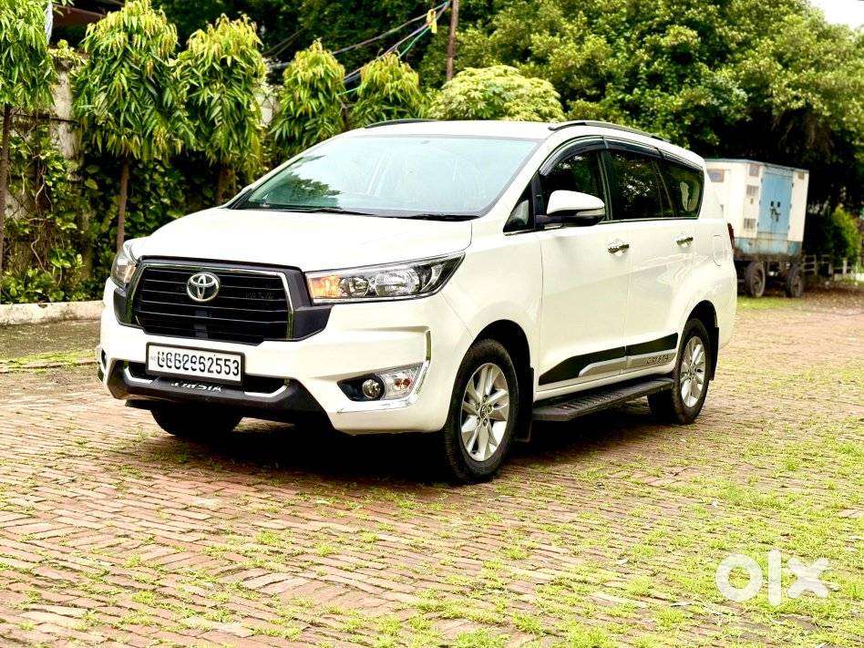 Toyota Innova Crysta 2.4 G Mt, 2016, Diesel