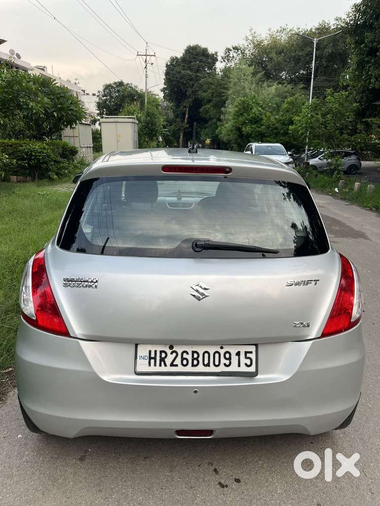 Maruti Suzuki Swift 1.2 Zxi Abs, 2012, Petrol