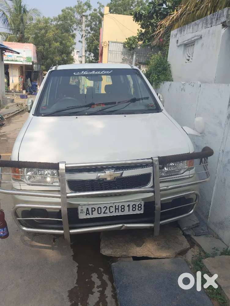Chevrolet Tavera Neo 2014