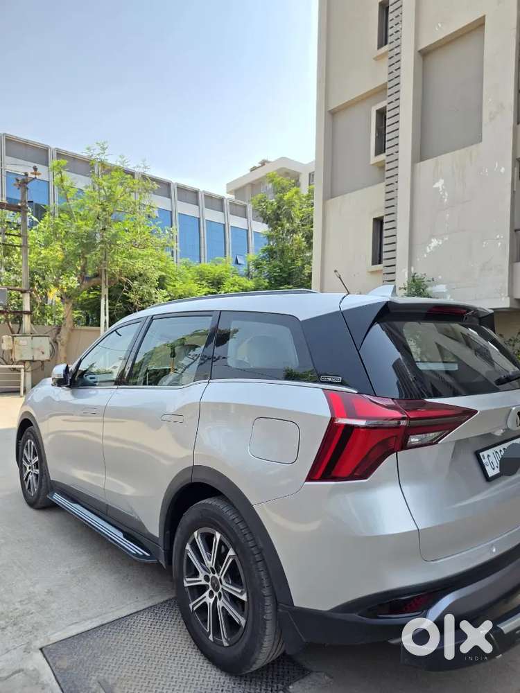Mahindra Xuv700 2023 Petrol Well Maintained