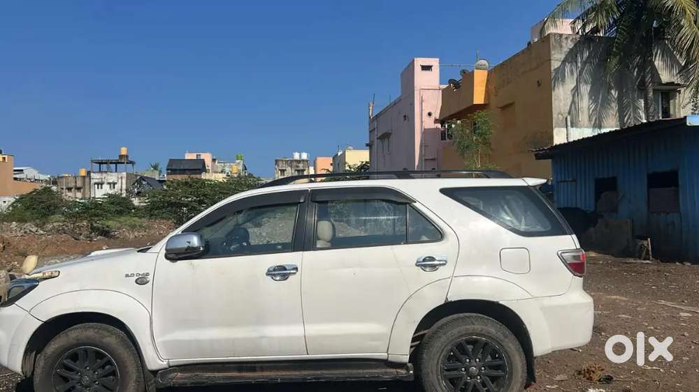 Toyota Fortuner 2011 Diesel 230000 Km Driven