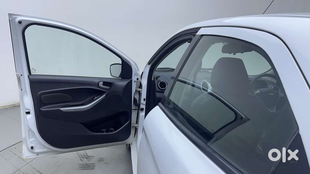 Ford Figo 1.5p Titanium At, 2015, Petrol