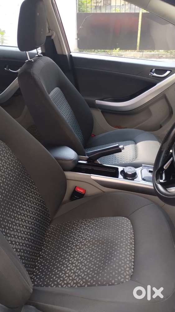 Tata Nexon 1.5 Revotorq Xza Plus Dualtone, 2018, Petrol