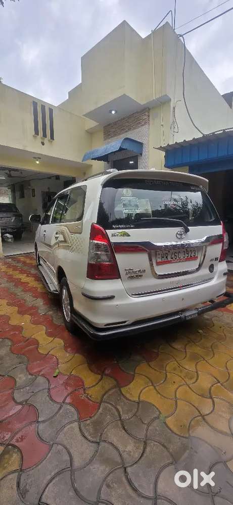 Toyota Innova 2.5 Diesel 2010 Pure Original  Car
