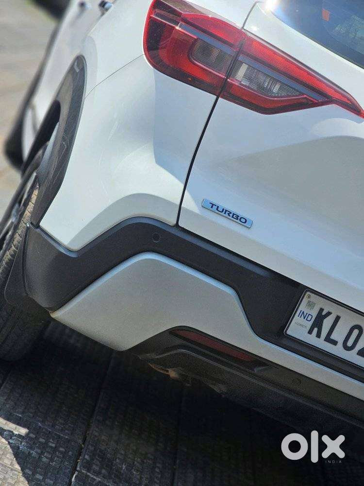 Nissan Magnite 1.0 Xv Turbo Cvt, 2023, Petrol