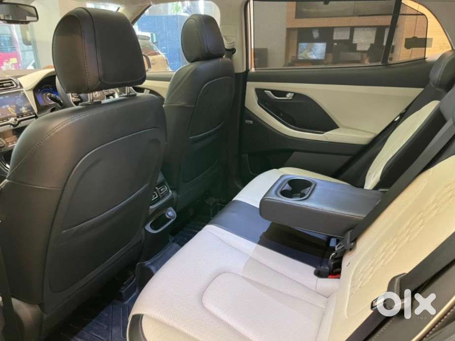 Hyundai Creta Sx (o) 1.5 Petrol Cvt, 2023, Petrol