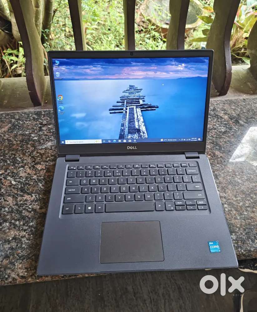 Dell Latitude (2023) i3 10th gen (8/1tb) storage new condition