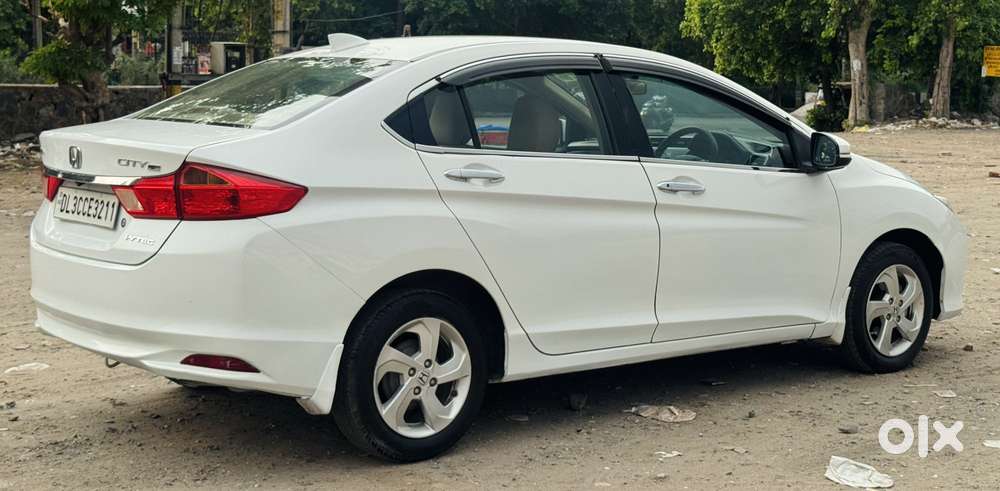 Honda City 1.5 V 4th Gen I-vtec Mt, 2016, Petrol