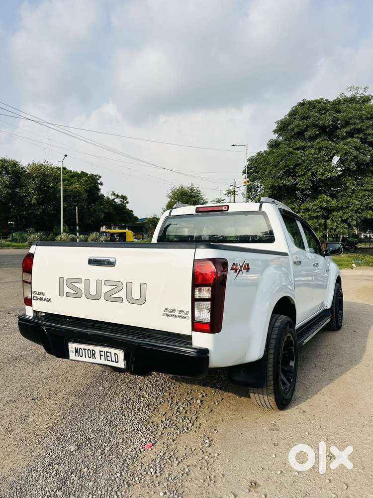 Isuzu V-cross Z 4x4 Mt, 2017, Diesel