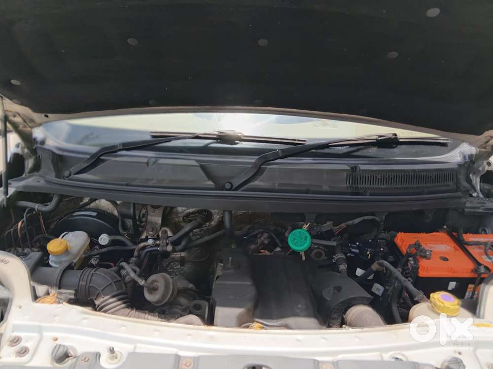 Mahindra Tuv 300 T8, 2016, Diesel
