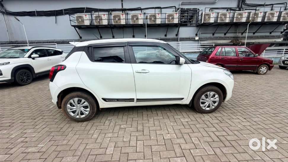 Maruti Suzuki Swift Vxi, 2023, Petrol