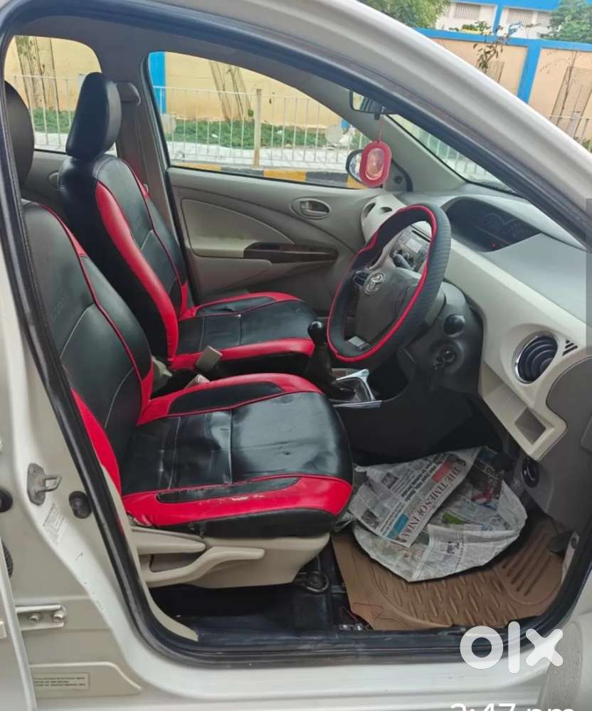 Toyota Etios 1.5 V, 2013, Petrol