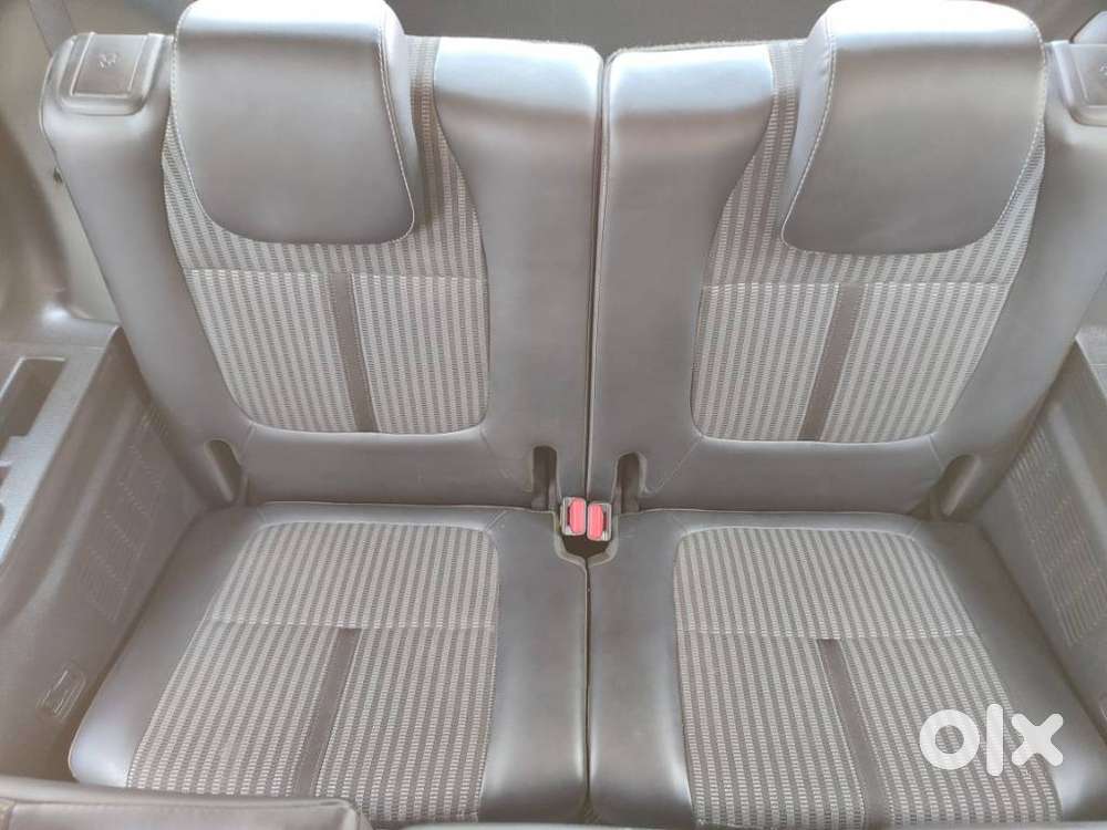 Kia Carens, 2022, Petrol