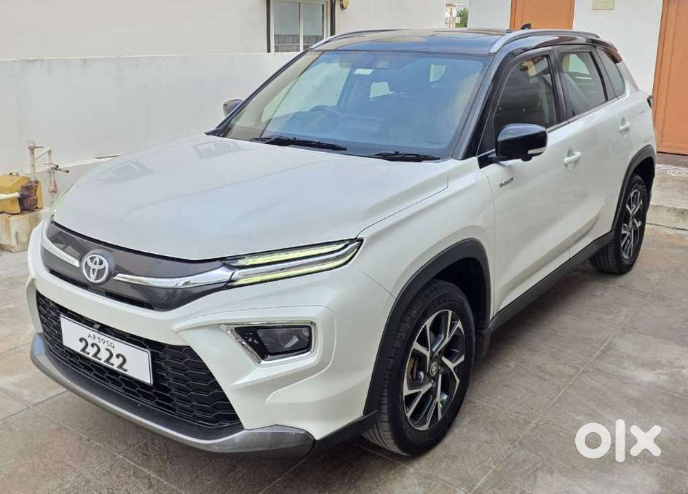 Toyota Urban Cruiser Hyryder 1.5 V Hybrid, 2023, Petrol
