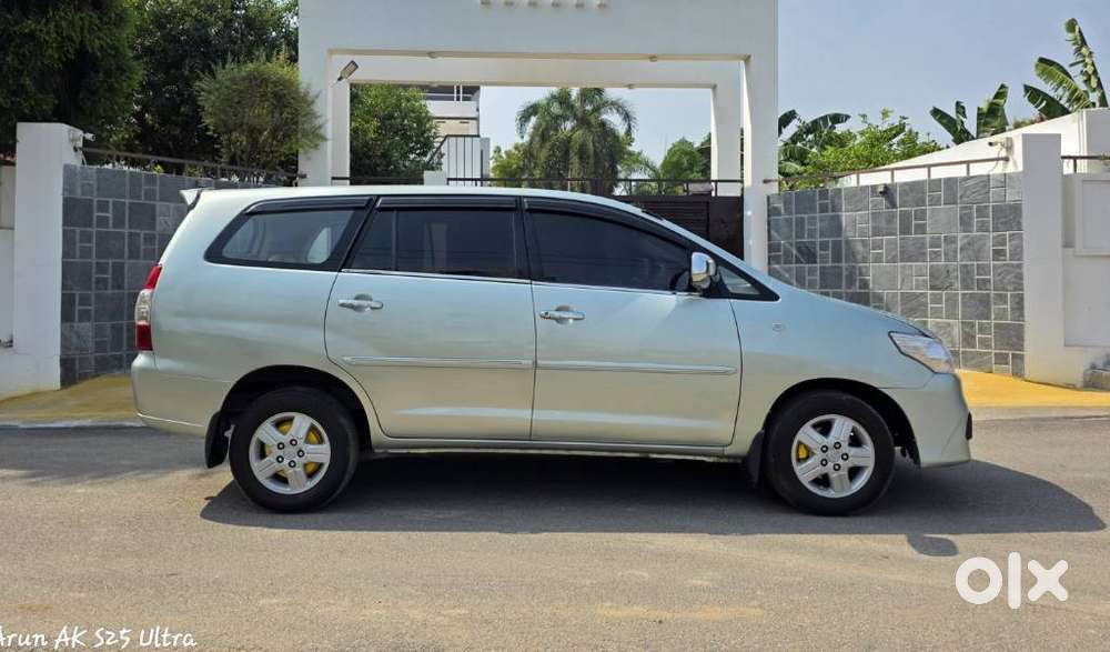 Toyota Innova 2009-2011 2.5 E 8 Str, 2008, Diesel