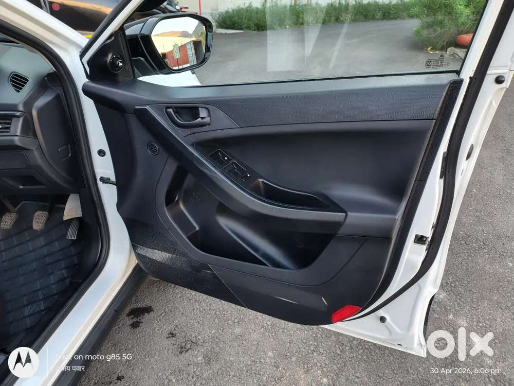 Urgent Sale: Tata Nexon Icng, Like New Condition