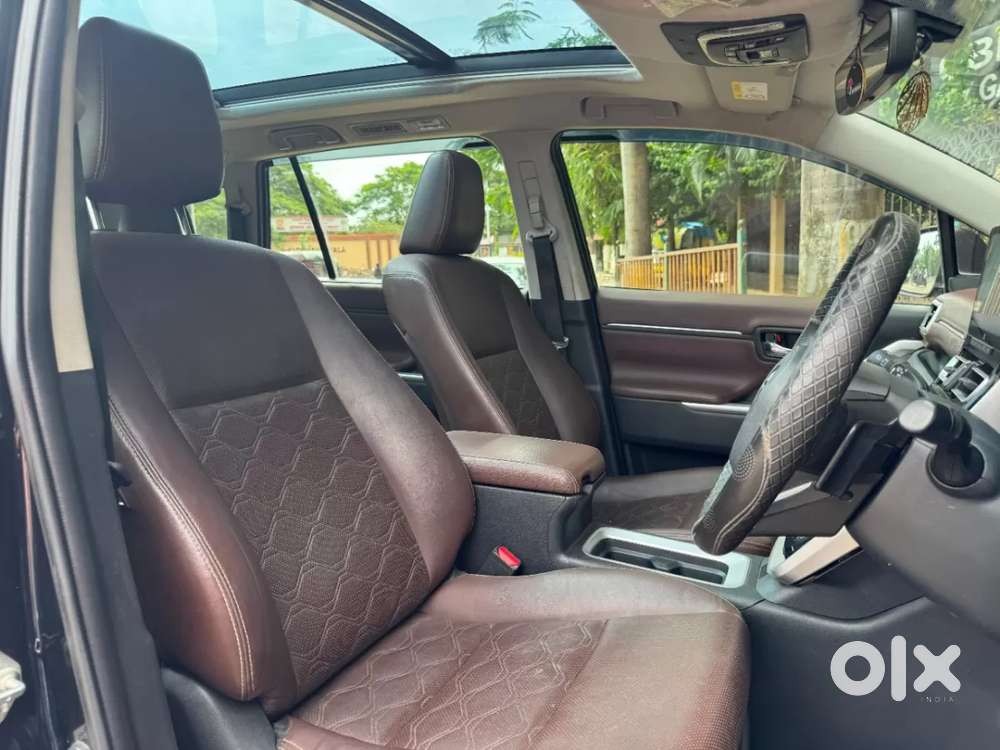 Toyota Innova Hycross 2.0 Zx Hybrid 7 Str, 2023, Petrol