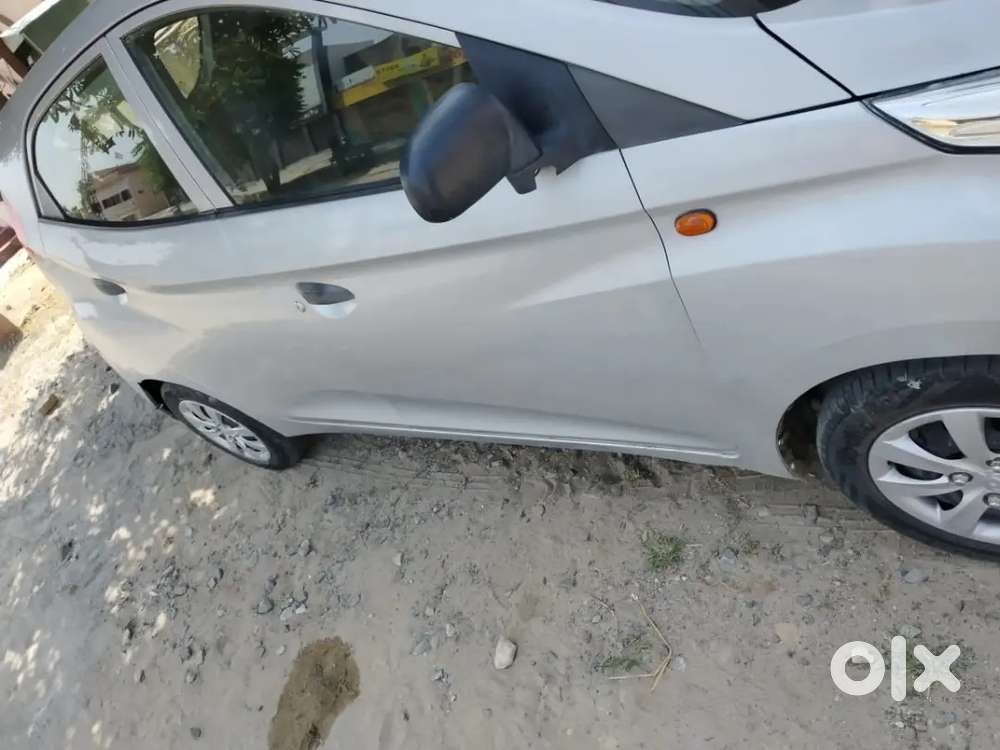 Hyundai Eon Magna+ 2013 Petrol Manual