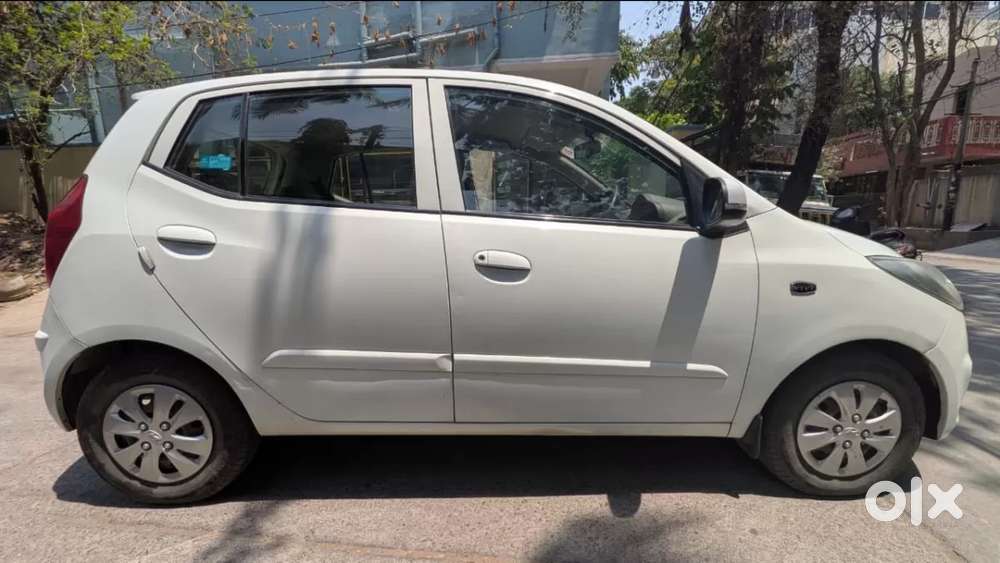 Hyundai I10 Sportz At, 2012, Petrol