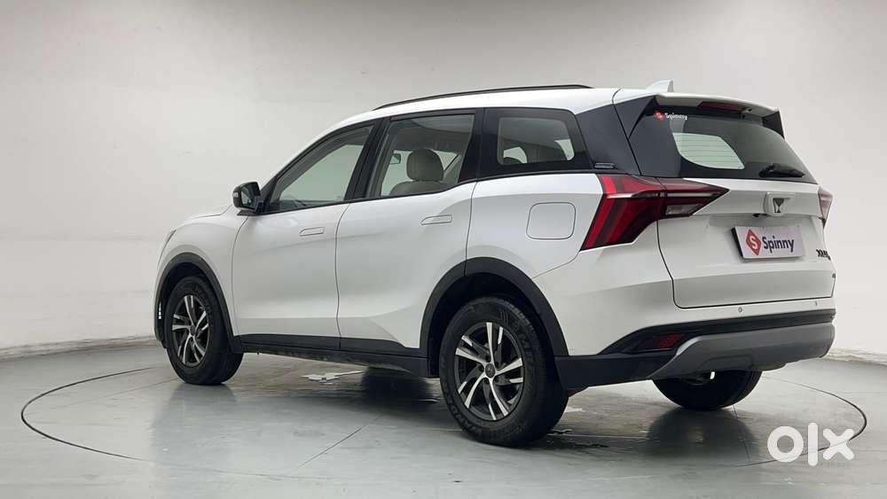 Mahindra Xuv700 2.0 Ax 5 Petrol At Str, 2022, Petrol