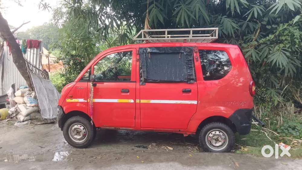 Mahindra Jeeto Mini Van