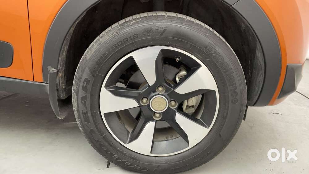 Tata Nexon 1.2 Revotron Xza Plus (l), 2019, Petrol