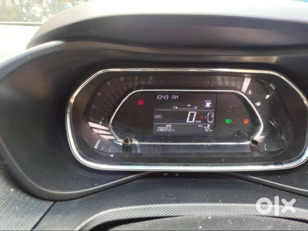 Tata Nexon Smart Plus S - May 2024 (with Sunroof & Extended Warranty))