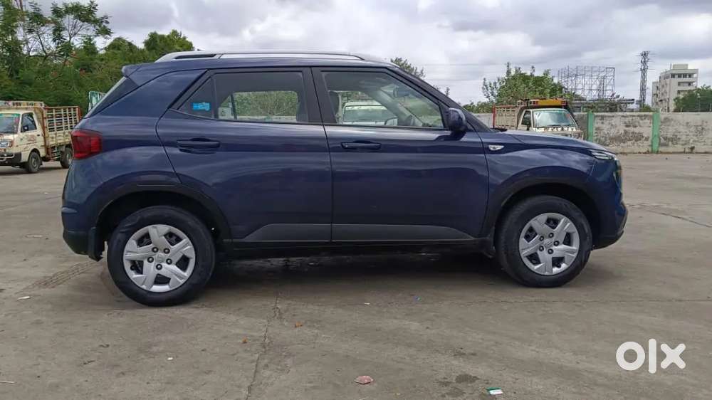 Hyundai Venue 2021 Km Driven