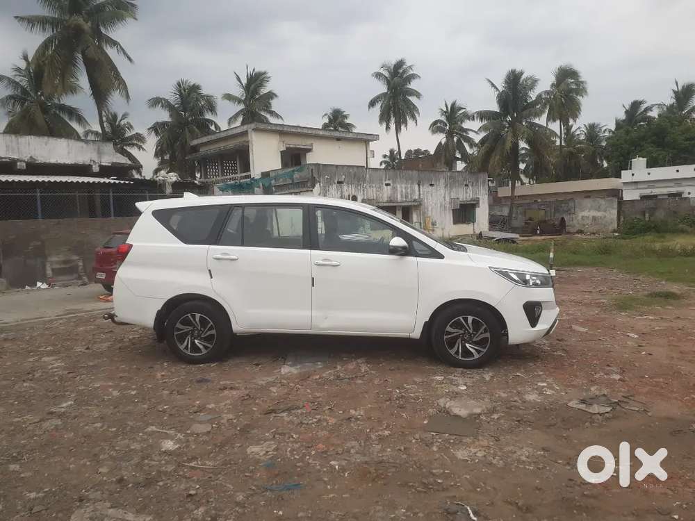 Toyota Innova Crysta G 8 Seater Diesel 2022