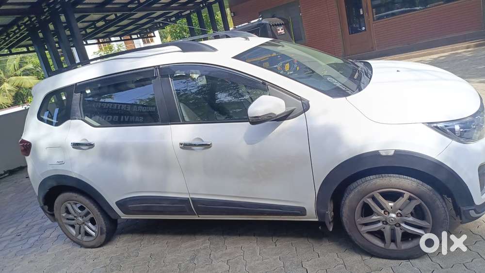 Renault Triber Rxz, 2021, Petrol