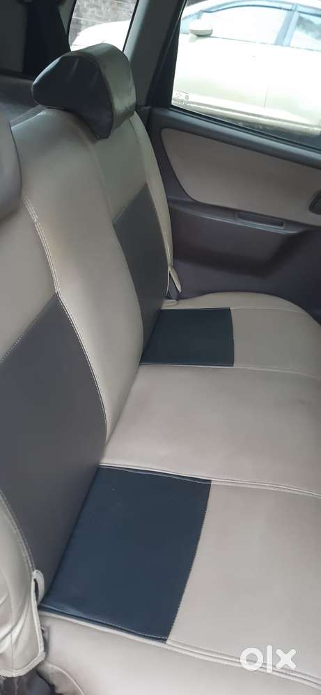Maruti Suzuki Estilo Lxi Bs-iv, 2010, Petrol