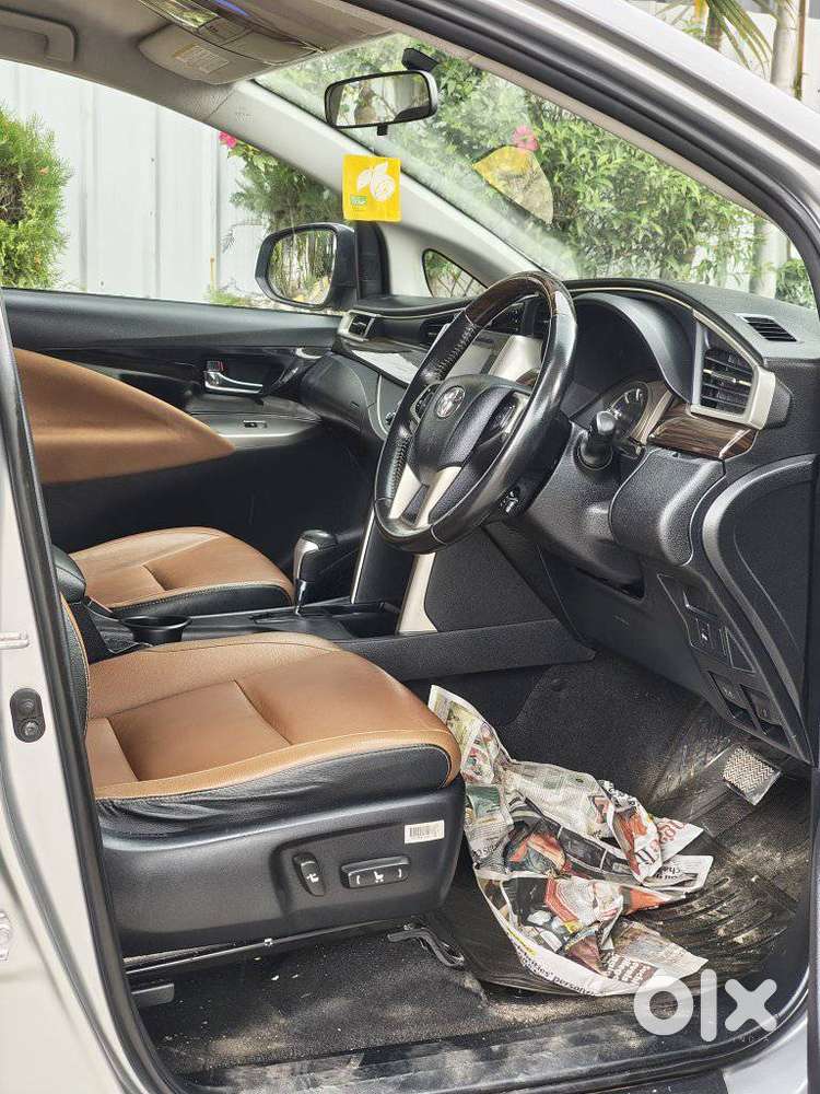 Toyota Innova Crysta 2.8z Automatic, 2017, Diesel