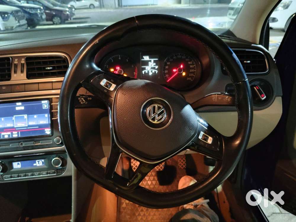 Volkswagen Vento 2010-2013 Petrol Highline At, 2021, Petrol