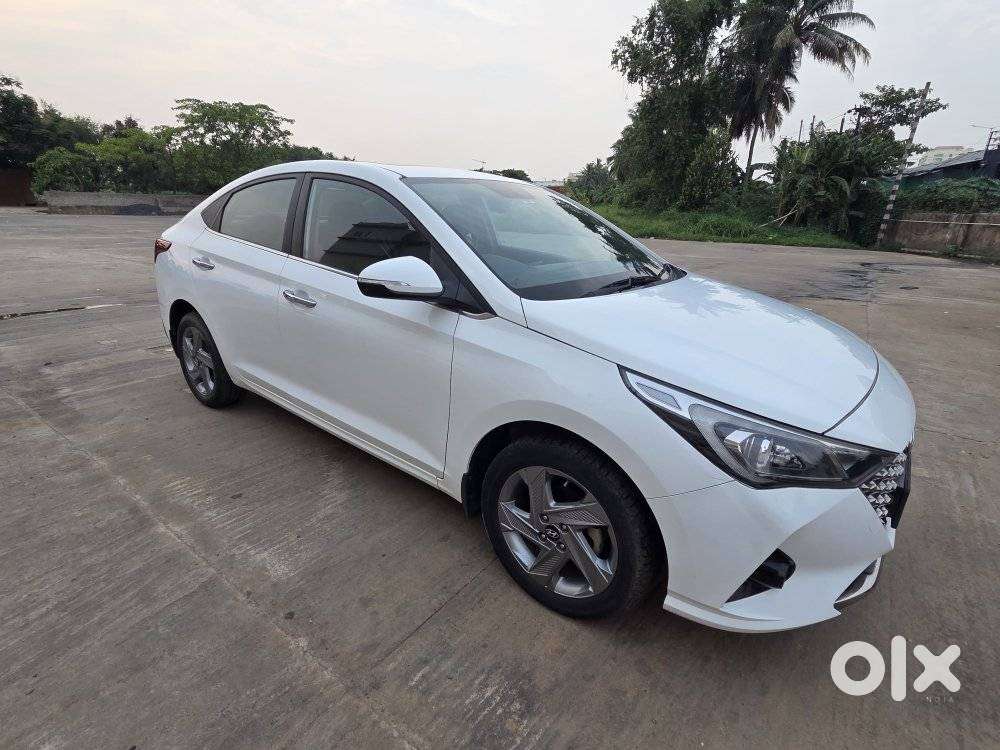 Hyundai Verna 1.5 Sx (o) Vtvt, 2023, Petrol