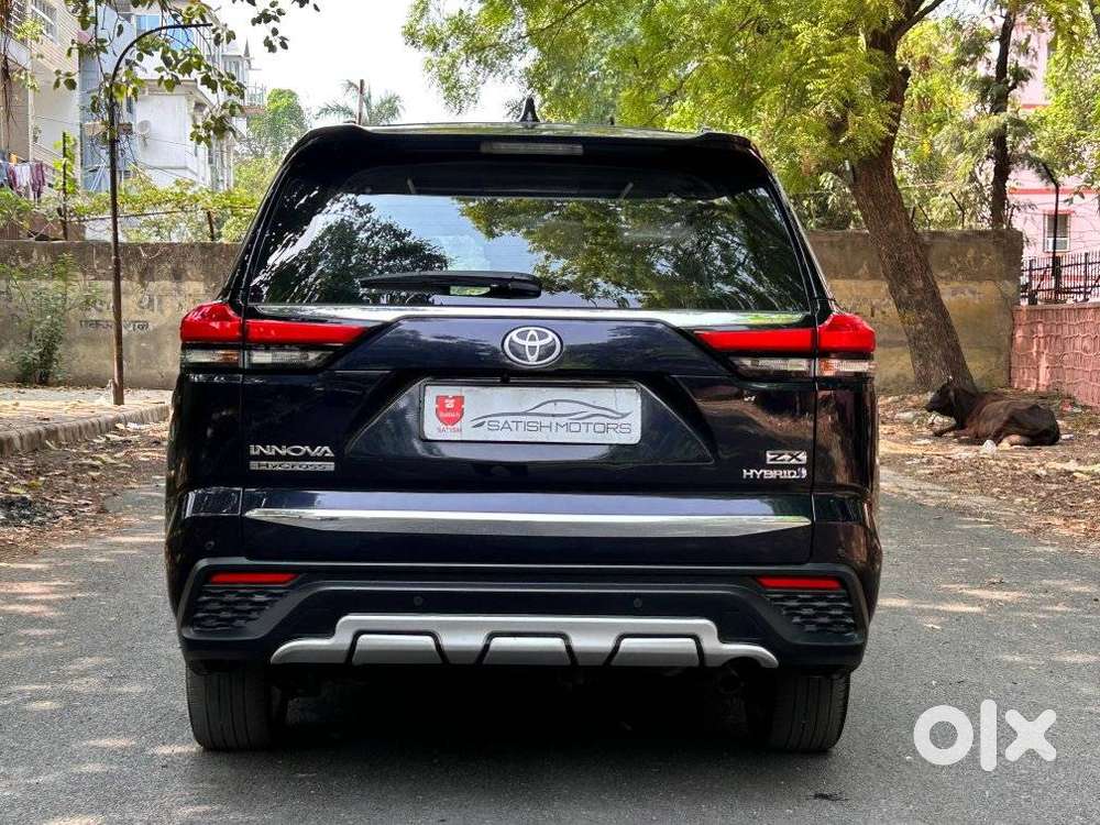 Toyota Innova Hycross 2.0 Zx Hybrid 7 Str, 2024, Petrol